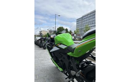 KAWASAKI ZX 400